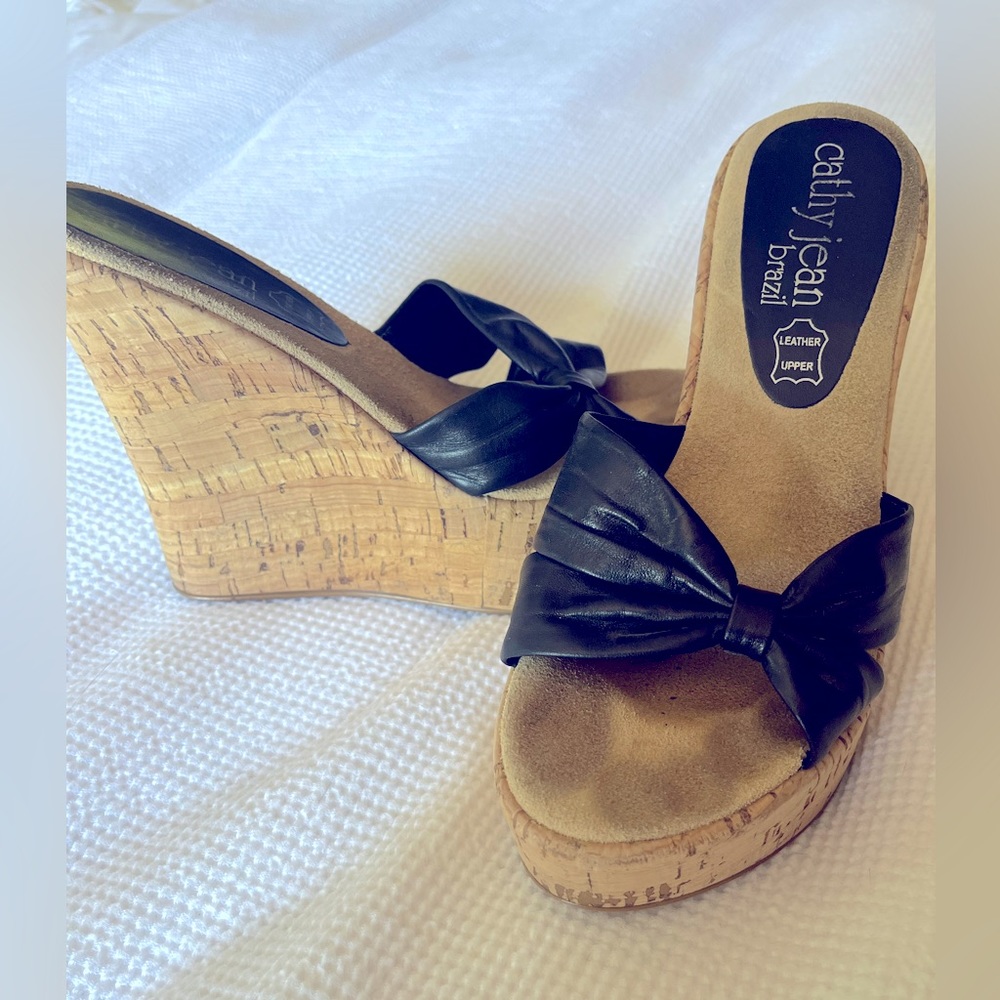 Slip on black wedges, Cathy Jean Sz 6